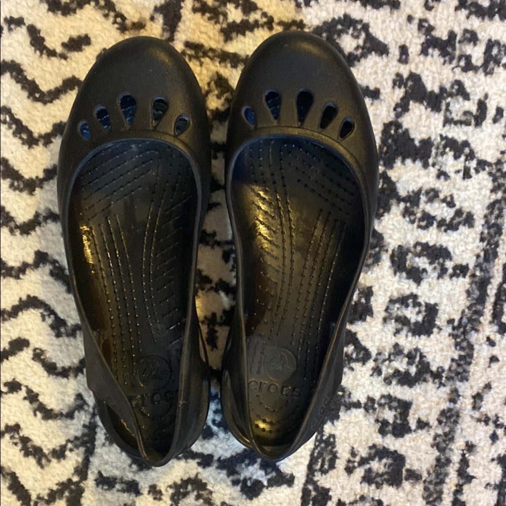 Black Crocs Flats